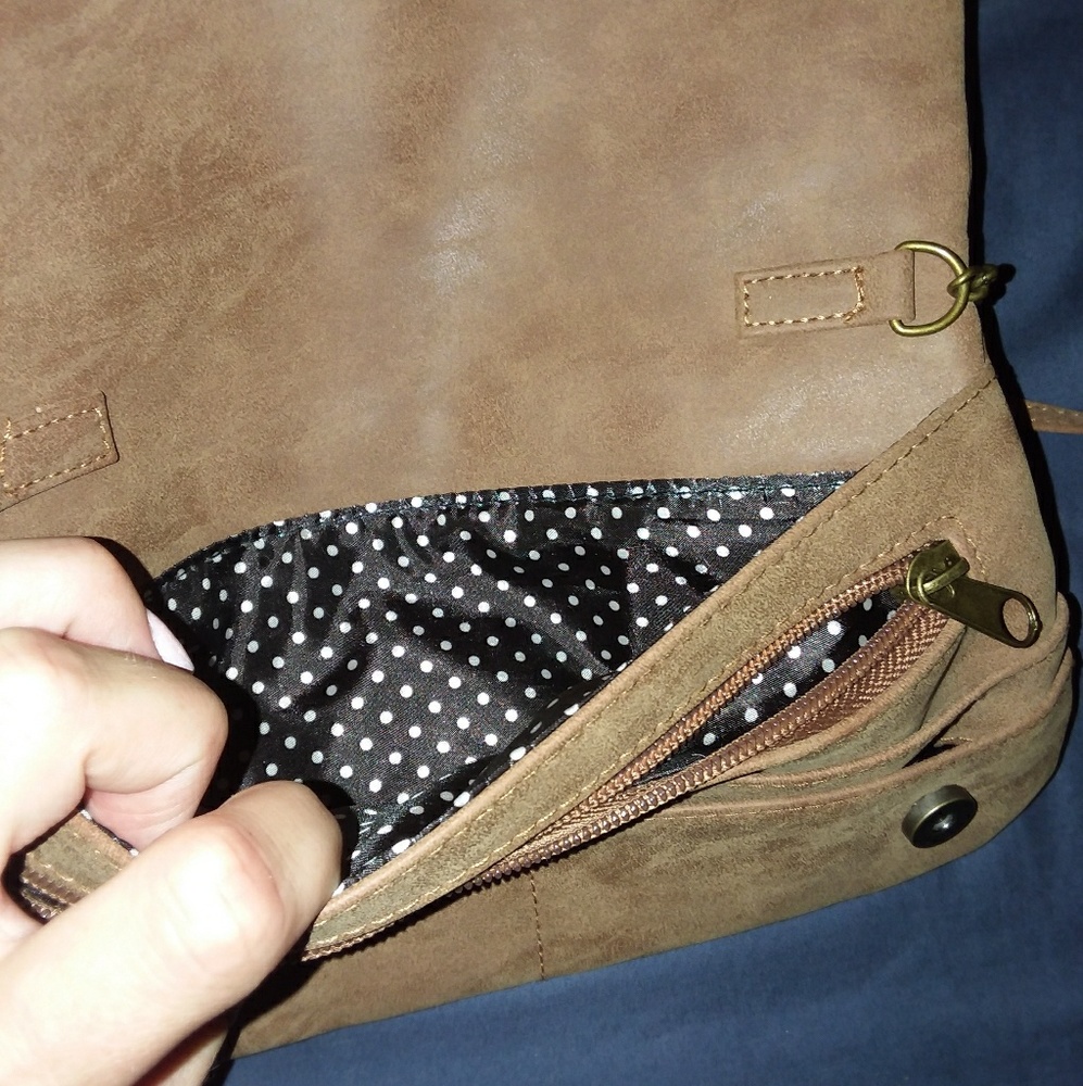 Crossbody - Picture 2 of 3